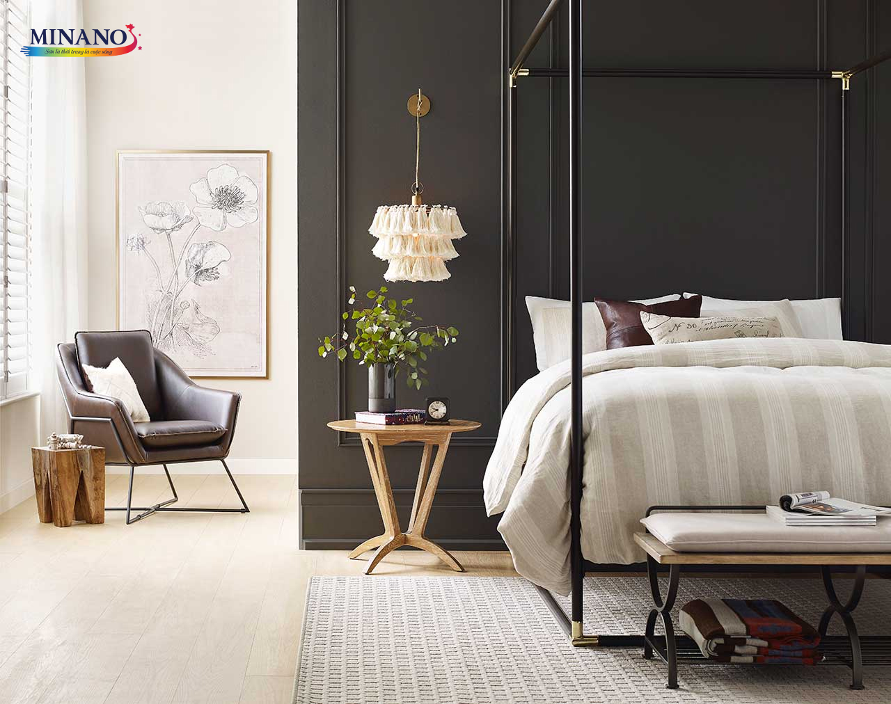 Màu Urbane Bronze của Sherwin-Williams khơi gợi cảm giác yên bình, ấm áp và thoải mãi cho ngôi nhà của bạn