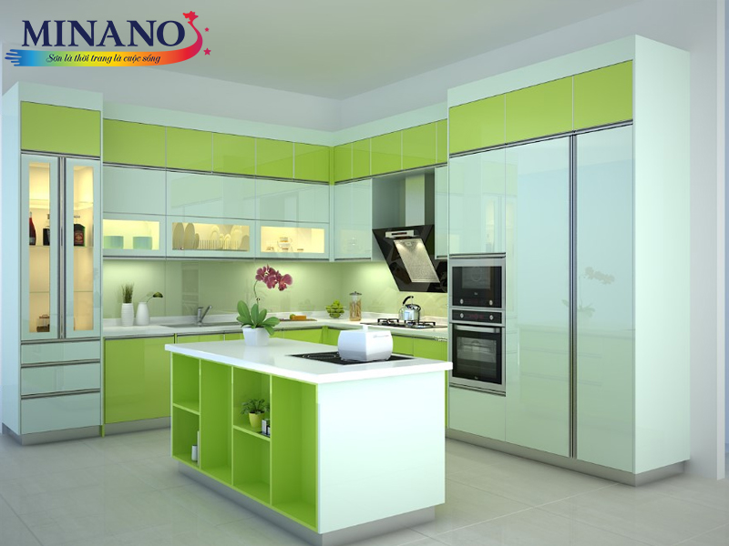 Căn bếp được sơn màu xanh nõn chuối bắt mắt