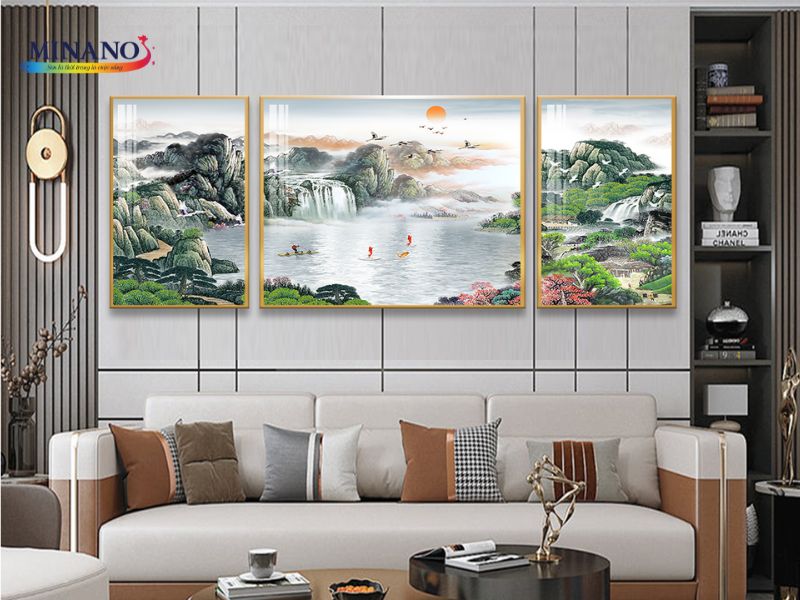 Tuổi Tý cũng được khuyên nên trang trí thêm tranh phong thủy hình rồng hay tranh sơn thuỷ