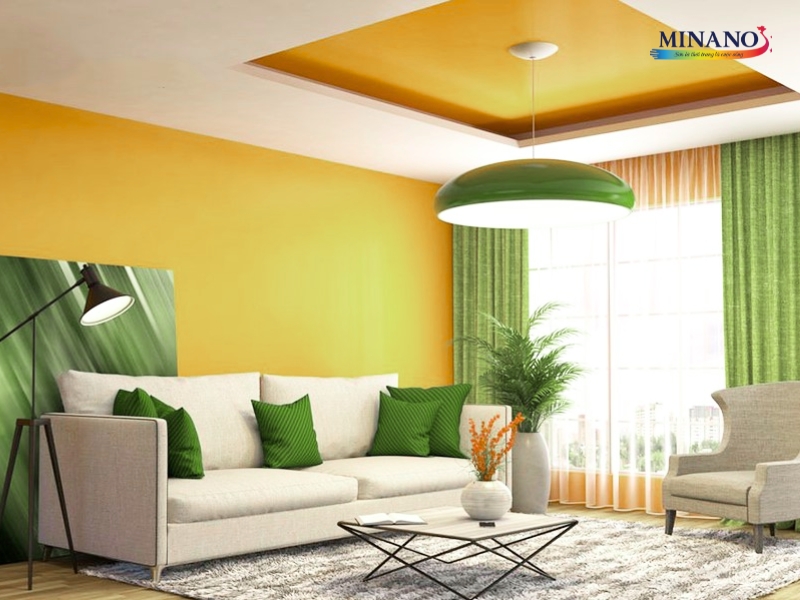 phối màu phào chỉ trần nhà kết hợp vàng - trắng tạo sự năng động hơn